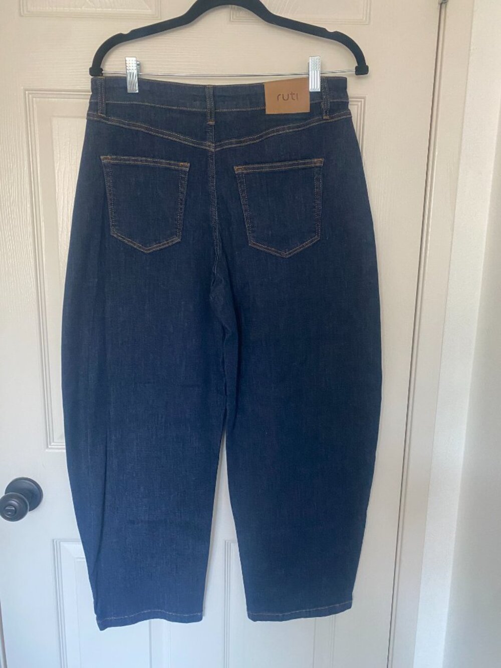 Ruti | The Classic Barrel Leg Jeans - Picture 6 of 12